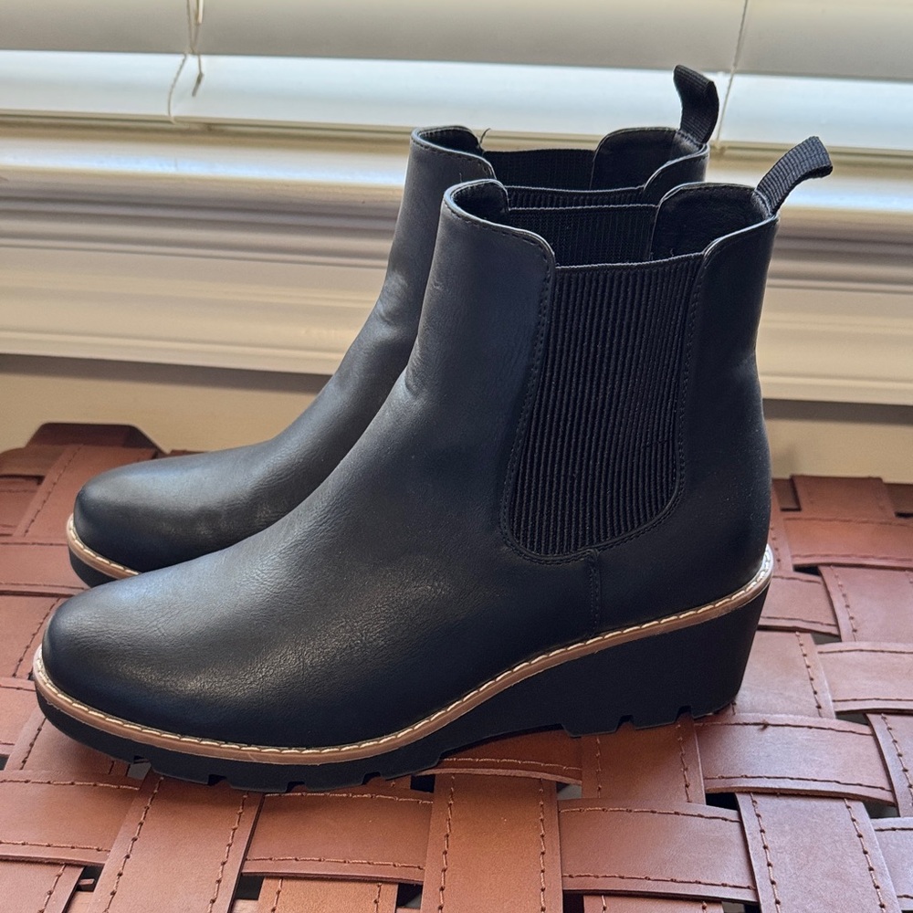 Mysoft Black Ankle Boots size 8.5
